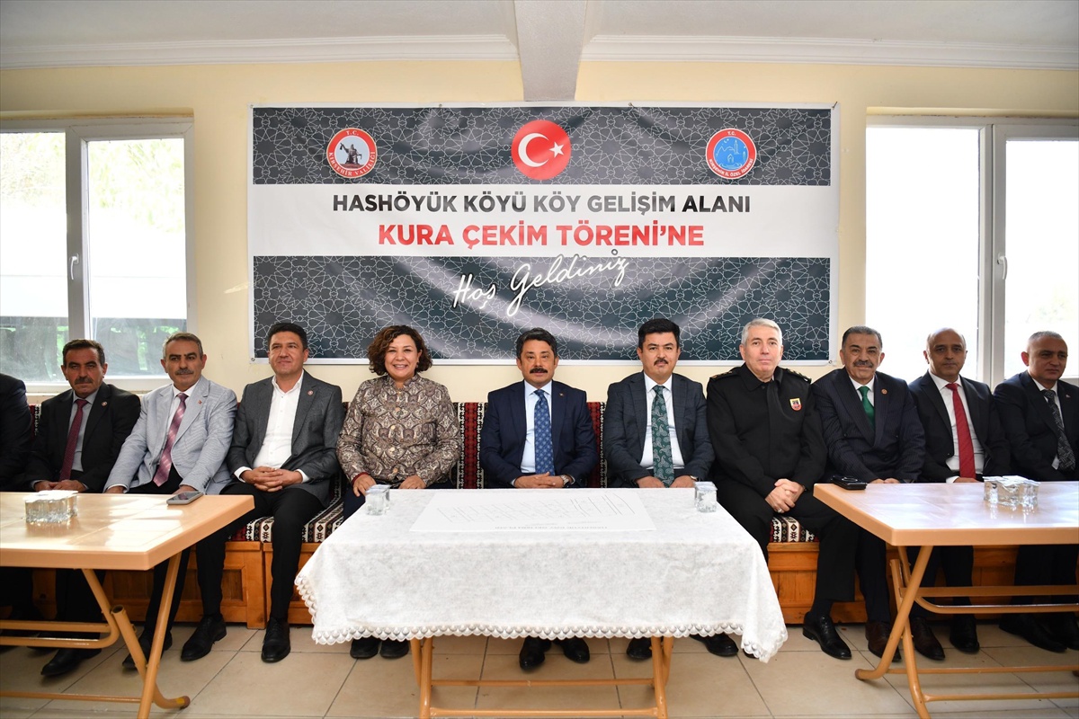 Kırşehir Hashöyük’te 46 tapu için kura çekildi, hak sahipleri belirlendi